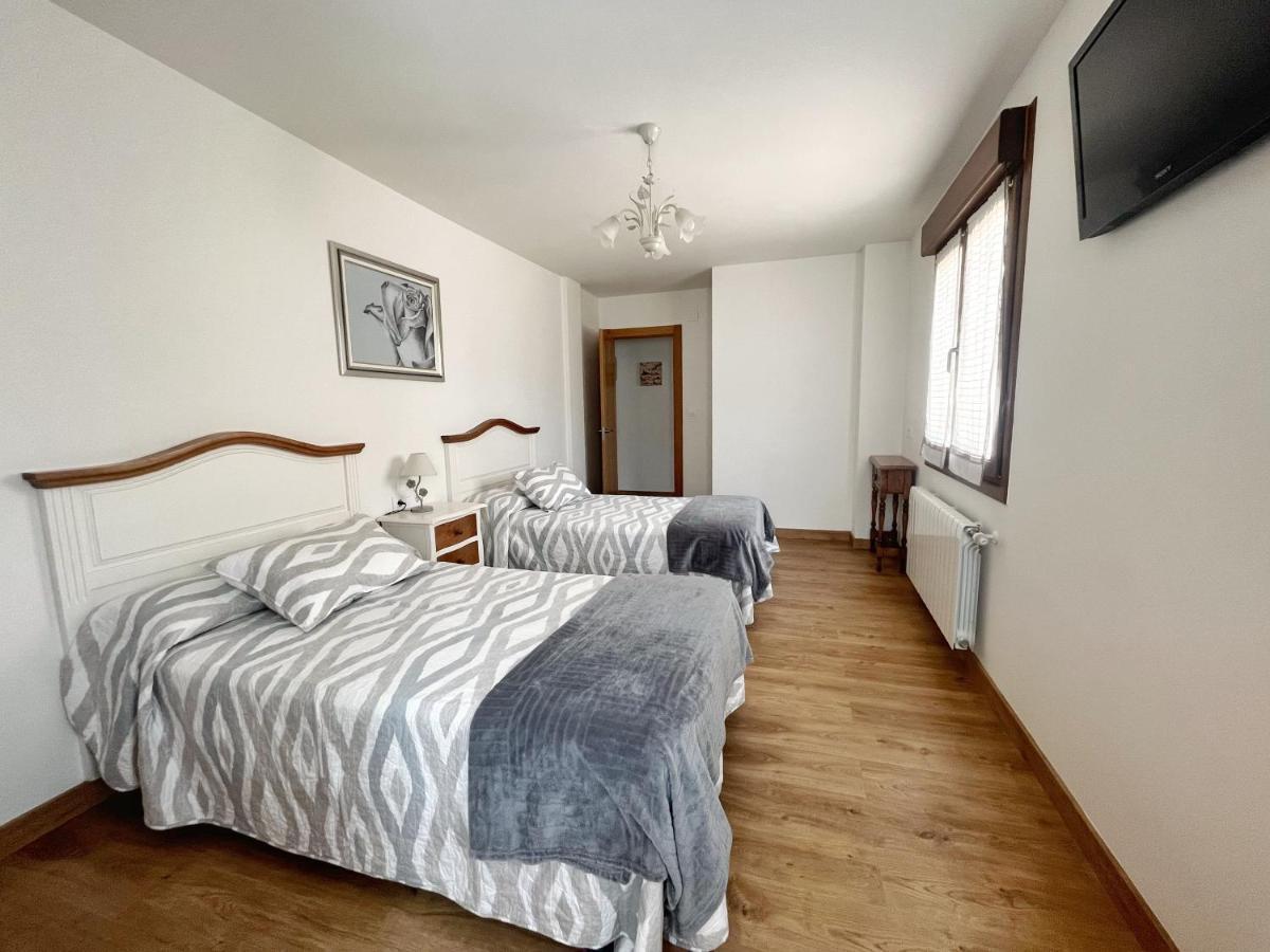 Apartamento Valbuena Потес Екстериор снимка